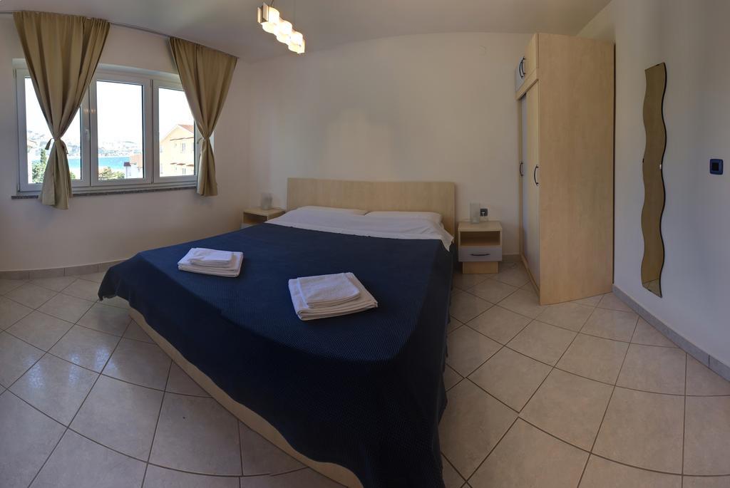 Vis A Vis Apartments Baška Buitenkant foto