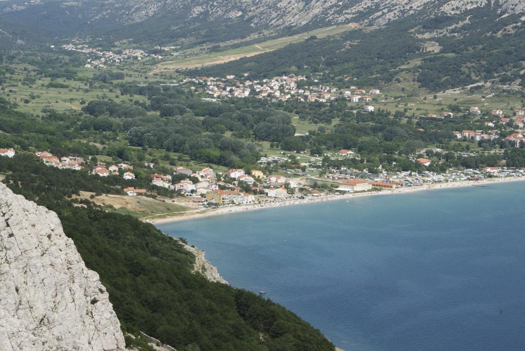 Vis A Vis Apartments Baška Buitenkant foto